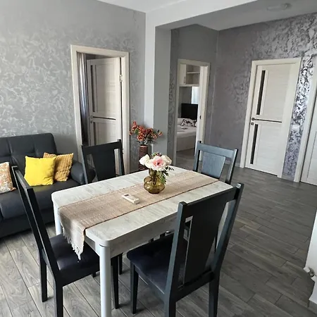 Ida Aparthotel 3*