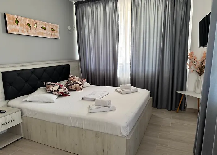 מלון דירות Ida 3*